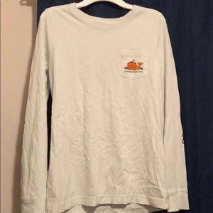 Vineyard vines tee